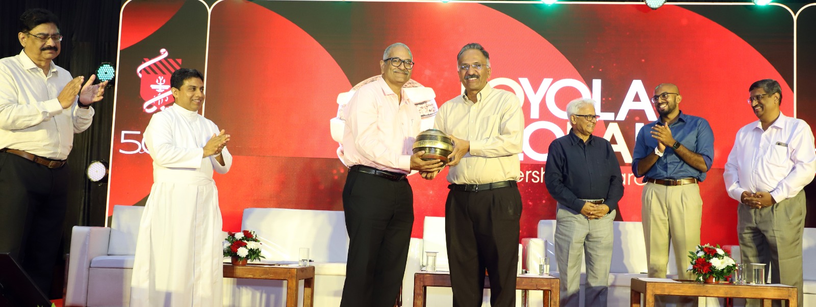 ലോബ ഗ്ലോബല്‍ ലീഡര്‍ഷിപ്പ് അവാര്‍ഡ് 2025 അതുല്‍ ദിനകര്‍ റാണെയ്ക്ക് സമ്മാനിച്ചു