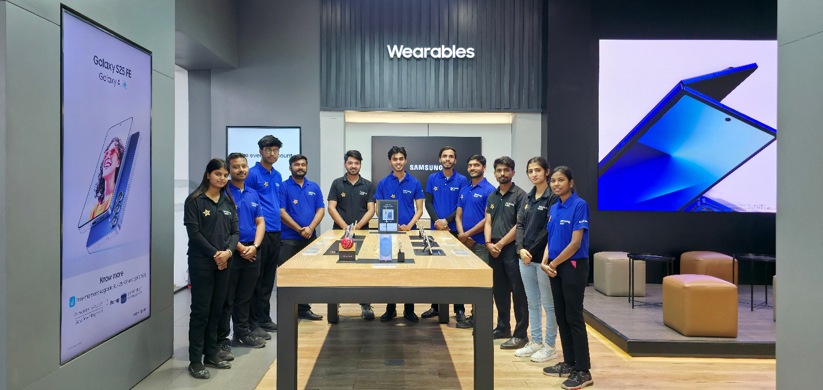 സാംസങ്ങ് ദോസ്ത് സെയില്‍സ് പരിപാടി വിപുലീകരിക്കുന്നു, Samsung DOST Samsung Dost program Samsung Dosthi, Electronics sector skilling Retail skills training India Youth skilling program, Train 50000 youth Samsung Skilling for underserved youth Electronics retail jobs for youth, Samsung NSDC partnership TSSC certification Samsung NSQF aligned training, Retail careers Samsung Frontline retail roles training Monthly stipend Samsung training, DOST Sales 4.0 Samsung expands DOST 9400 youth,