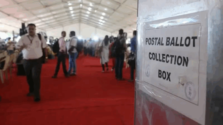 പോസ്റ്റൽ ബാലറ്റിനുള്ള അപേക്ഷകൾ സ്വീകരിക്കാൻ ക്രമീകരണം നടത്തണം: ആര്യനാട് പ്രശാന്ത് കുമാർ